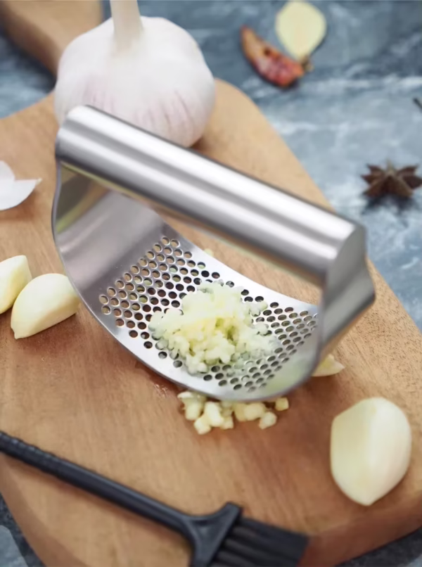 Stainless Steel Garlic Press Crusher Manual Garlic Mincer Chopping Tool - Image 3