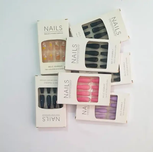 Full Coverage 24 Pics Artificial Sweet Fake Nails With Glue High Quality Nails - Image 3