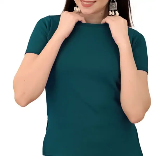 Smart Women's Crop Tops Stylish & Comfortable Plain Color Casual Tops Wear - Image 3