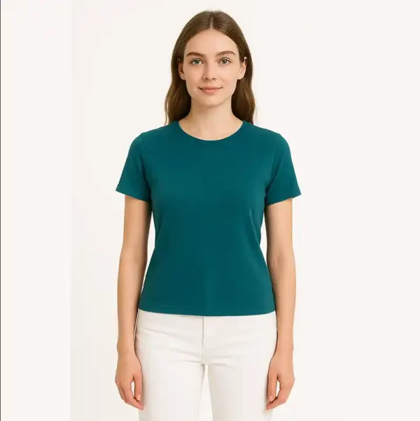 Smart Women's Crop Tops Stylish & Comfortable Plain Color Casual Tops Wear - Image 5